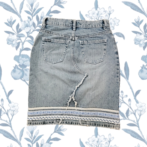 Size 3 Gasoline Denim Midi Skirt - Picture 2 of 6